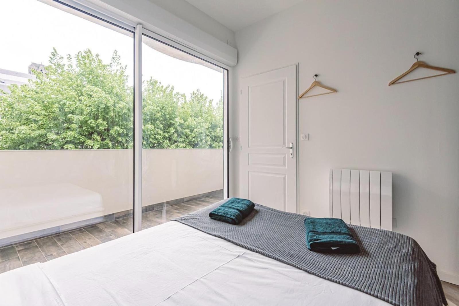 Henri Au Pied De La Cathedrale. Apartment Reims Exterior foto